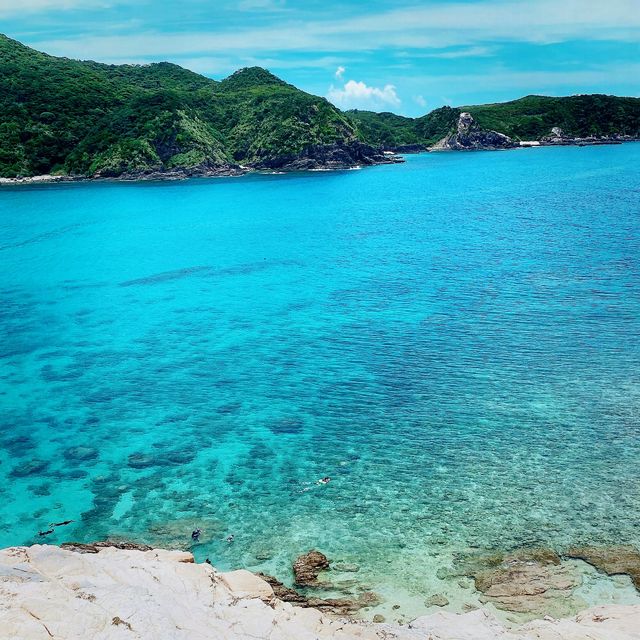 阿波連ビーチ ハナリ島