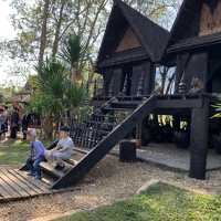 พิพิธภัณฑ์บ้านดำ เชียงราย