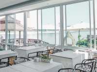 Cafe De River