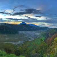 Sunrise over Mount Bromo ⛰️