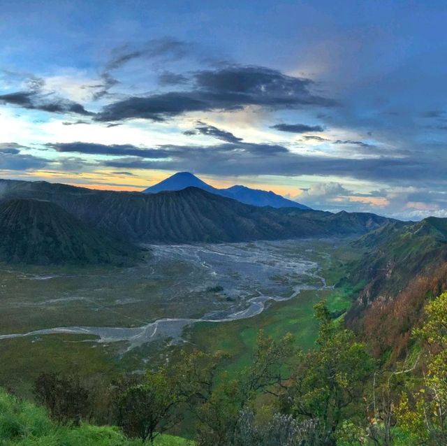 Sunrise over Mount Bromo ⛰️