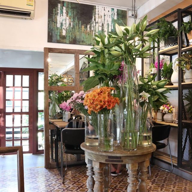 清邁花海中的WOO CAFE