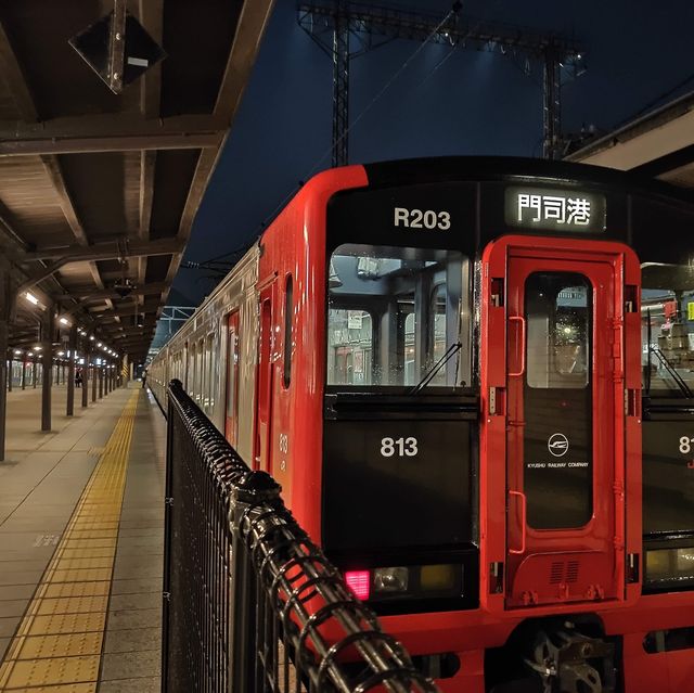 【福岡県　北九州市】早朝の門司港駅にしか見られない景色