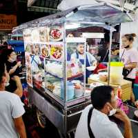 The Bustling Pratunam Night Market