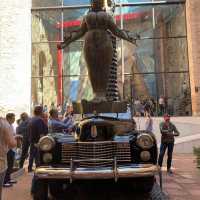 ชมผลงานศิลปะของ Dali ที่เมือง Figueres