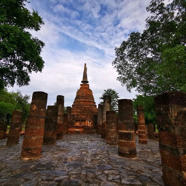 วัดที่ 65 โบราณสถานวัดช้างล้อม สุโขทัย