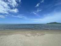 ที่นี่ หาดสามร้อยยอด 