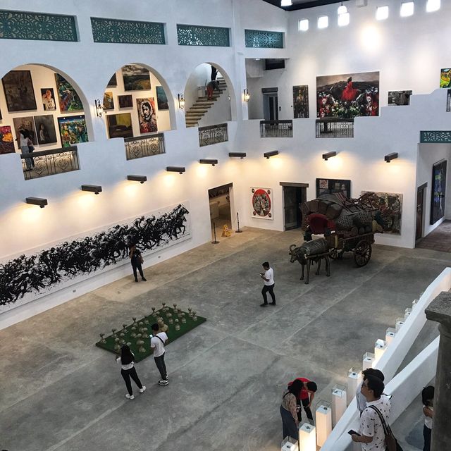 Exploring Pinto Art Museum