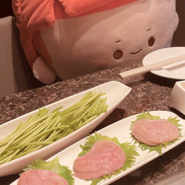 服務好到沒話說的海底撈信義店！一定要來吃看看！