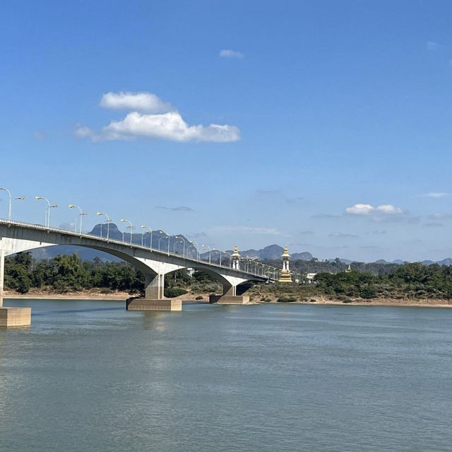 สะพานมิตรภาพไทย-ลาว แห่งที่ 3 นครพนม