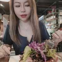 Knots Cafe & Living - Natrual dining