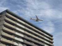 【福岡】街中を飛び交う飛行機