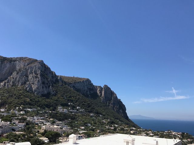 view from Downtown Capri 🇮🇹 