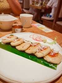 Have a taste of local Hainan Cuisine 🌴🥥 🍽