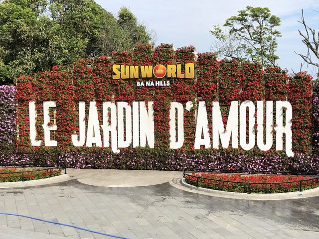Sun World and Golden Bridge - Ba Na Hills 