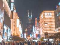 Shanghai at night. the bund lights! 🏙🌃