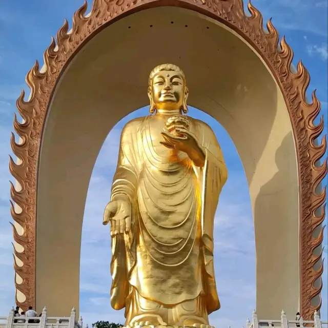 World's tallest Buddha Statue! 