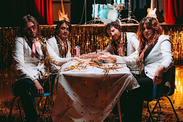 Slung | Voodoo Daddy's Showroom