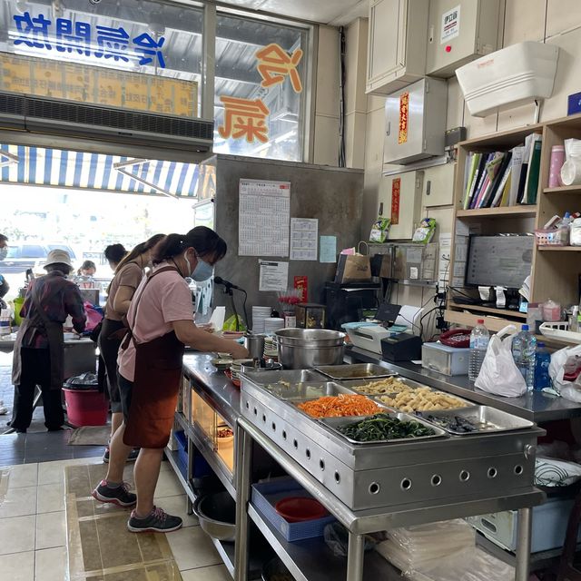 台南當地人必推美食之一 王氏魚皮 魚湯香甜好喝👍