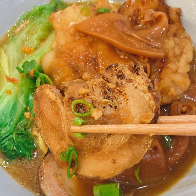 旺角港日車仔麵店😍必點九格定食打卡