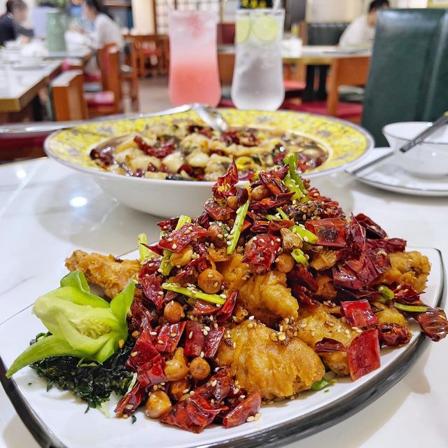 大大盤🌶水煮魚🐟，香脆🔥辣子雞🐓中翼