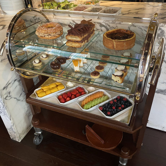 超級攞介酒店餐廳午餐HUGO’S｜飽到上喉嚨｜分數極高