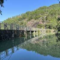 藍地水塘