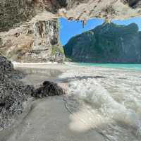 อ่าวมาหยา - ท้องทะเลสวยแห่งอันดามัน