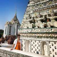 สัญลักษณ์ของ กรุงเทพฯ ที่อยู่บนฝั่งธนบุรี