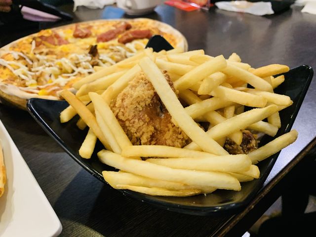 高雄三民區美食-Double Cheese手工窯烤Pizza