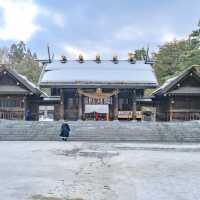 冬の北海道神宮・神門