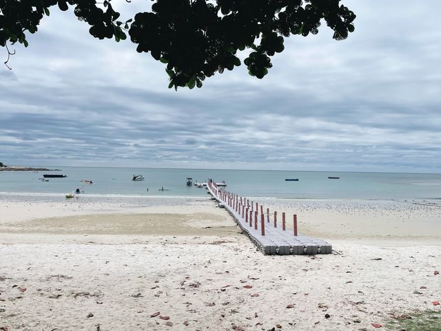 อ่าววงเดือน เกาะเสม็ด