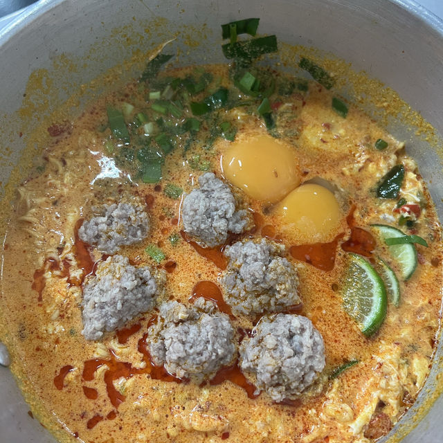 ข้าวต้มเป็ดเจ๊โอว (มาม่าโอ้โห) อร่อยยืนหนึ่ง 