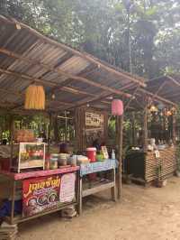 ตลาดเฌอซี๊ญ่า วิถีกะเหรี่ยงริมธาร🏕