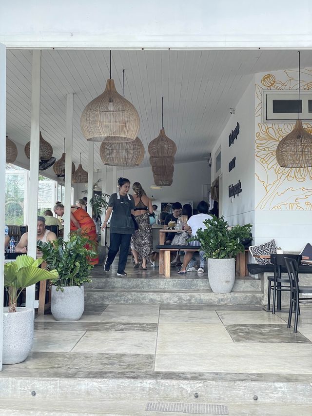 峇里 | 外國人開嘅純白cafe