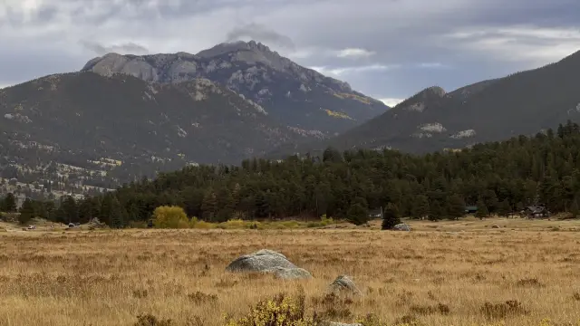 Spectacular fall colors in the Rockies 