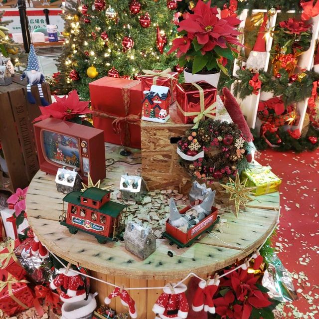 大阪！ホワイティうめだ泉の広場のクリスマス