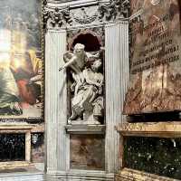Paintings and sculptures around the corner