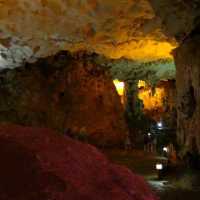 Sung Sot(Surprise) Cave @ Ha Long Bay