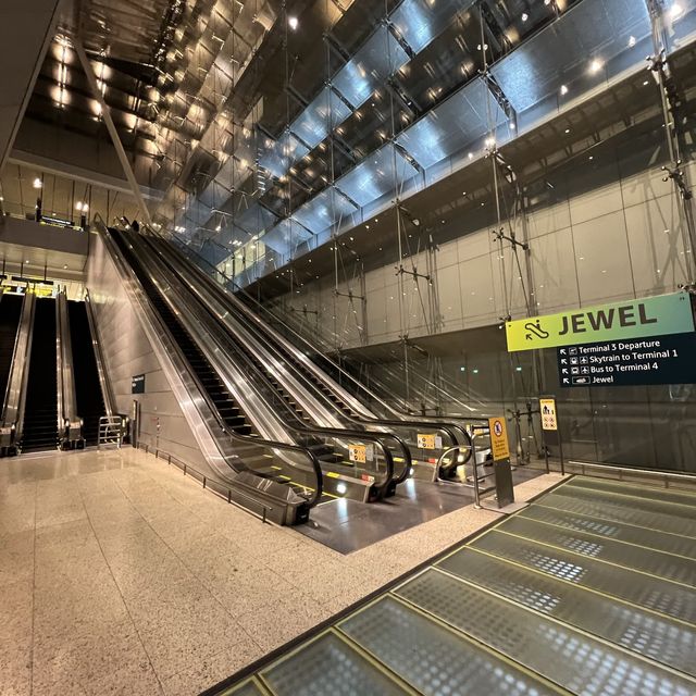 ✈️ Changi Airport MRT