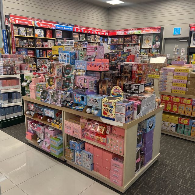 韓国/ソウル【金浦空港】本だけじゃない！？雑貨も文具もある本屋さん📚💕