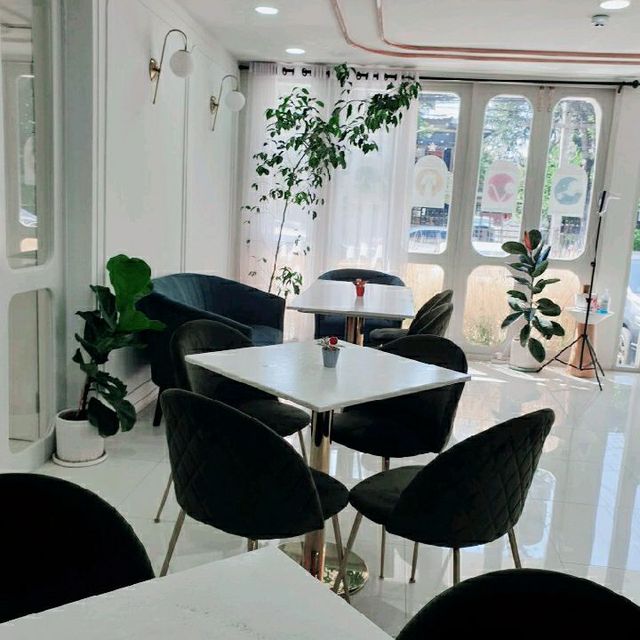 Olive tree café คาเฟ่ดี นิมมานฯซอย5