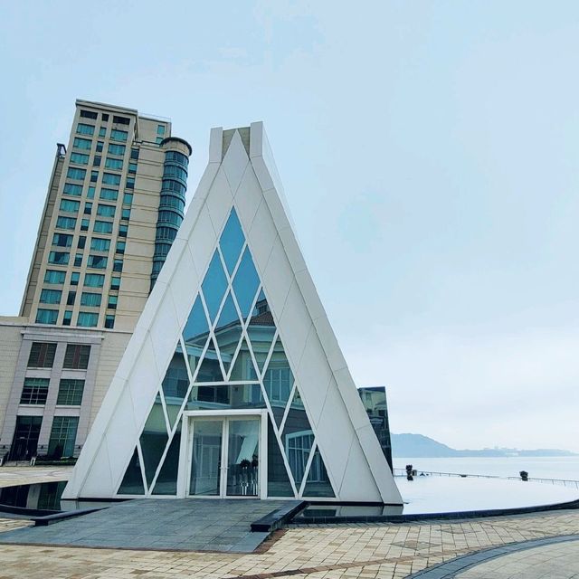 離島好去處 ～ 愉景灣海濱白教堂 