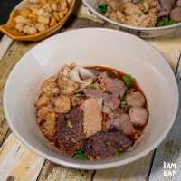 ก๋วยเตี๋ยวเรือแท้สุดแซ่บเข้มข้นจัดจ้านย่านนนทบุรี