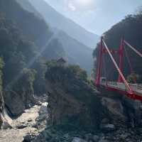 Dongpu and the many iconic bridges 