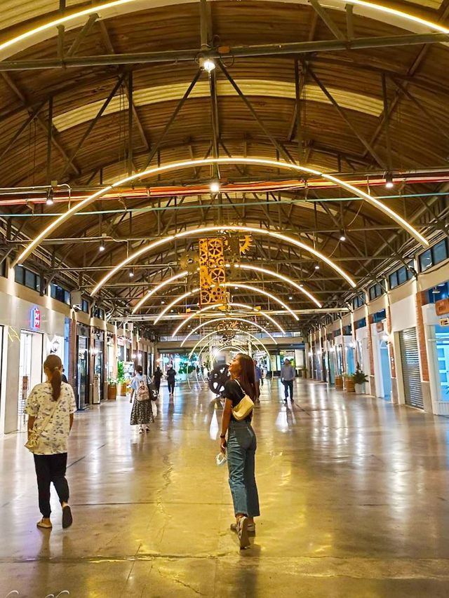 Asiatique The Riverfront
