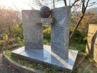 『原子爆弾落下中心地碑』と『爆心地公園』