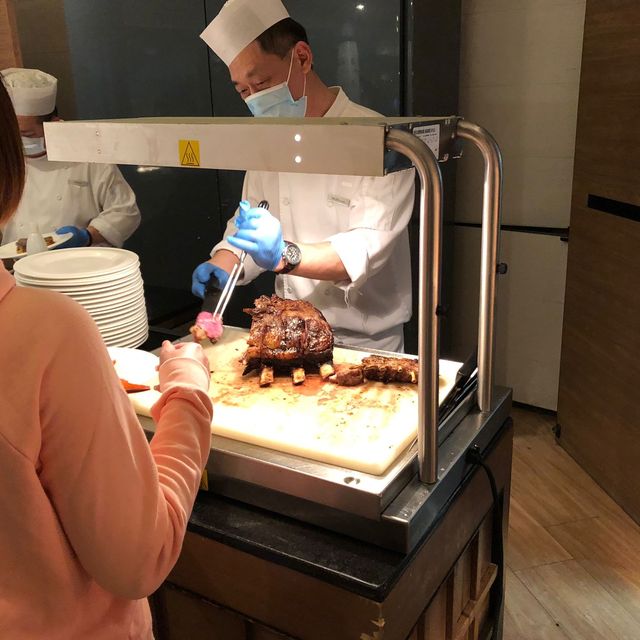 高於預期的自助餐