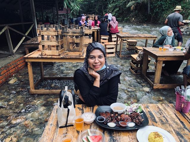 ; Dine in the river @ Kuala Lumpur!🍴