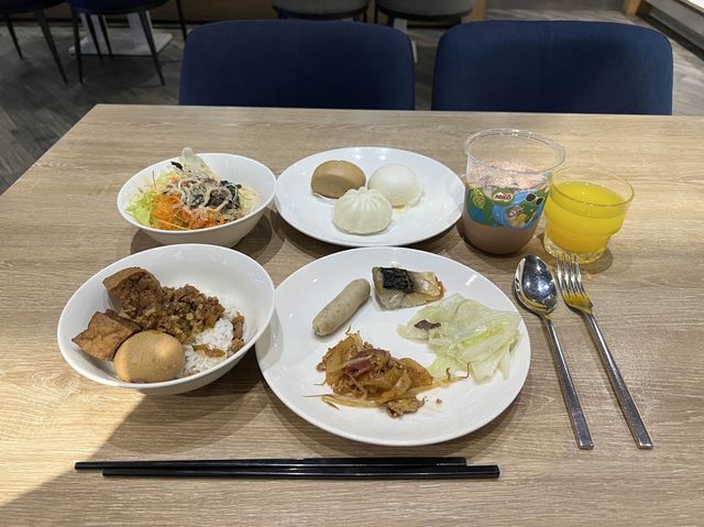 スタバ飲み放題！台湾高雄のホリデーインが熱い！
